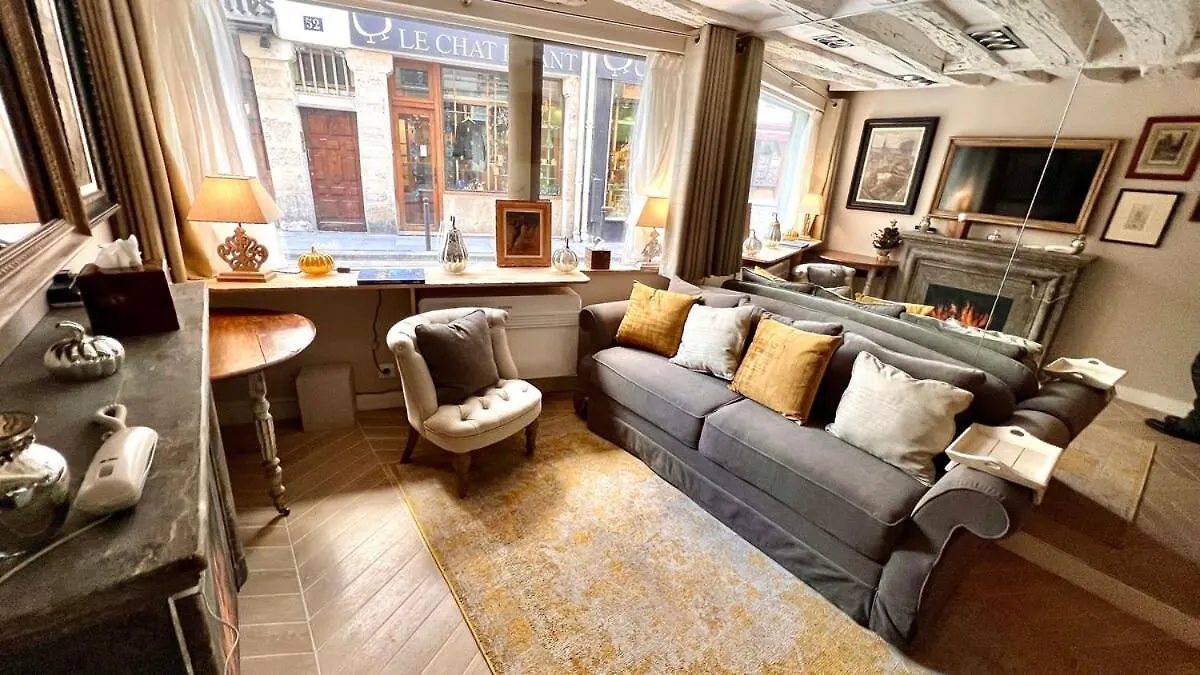 Serenity, Meditation At Notre Dame Paris Apartment