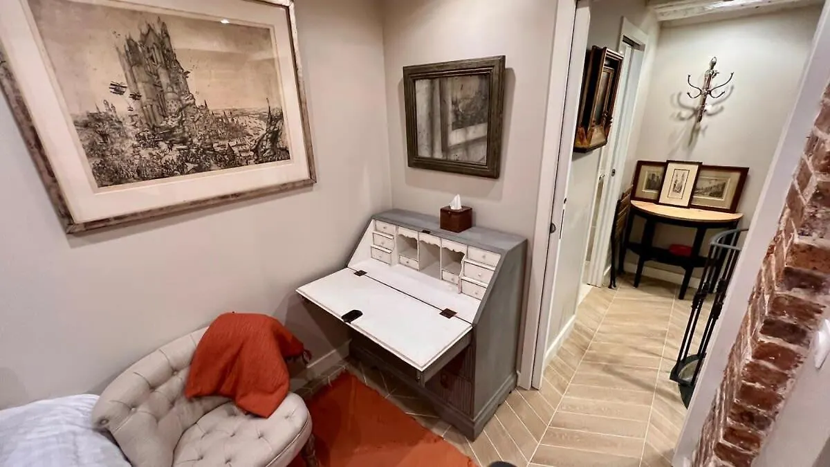 Apartment Serenity, Meditation At Notre Dame Paris